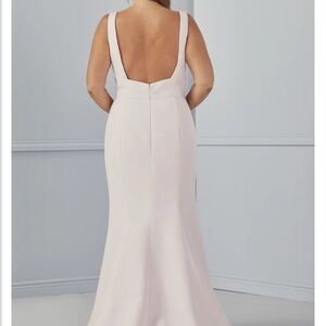 Eugenia Bridesmaid Dress! Cleaned after the wedding & didn’t have any altering!